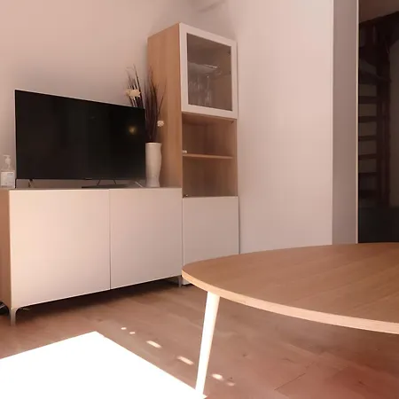 Gasetienne Mazet T2 Dans Domaine Avec Piscines Et Tennis Appartement Gassin