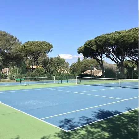 Gasetienne Mazet T2 Dans Domaine Avec Piscines Et Tennis *